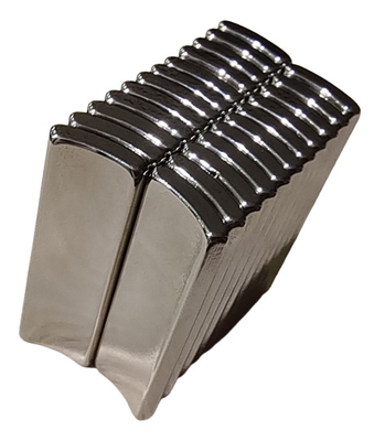 kaufen Kundenspezifischer Bogen formen BLDC-Bewegungsneodym-Magneten R14.5 x R17.5 x industrieller Gebrauch von 40 N50SH online manufacture
