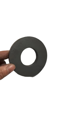 kaufen Stark diametrisch magnetisierte Sondergröße Y30 Y35 Ferrit-Ring Magnets D65X32X20mm online manufacture